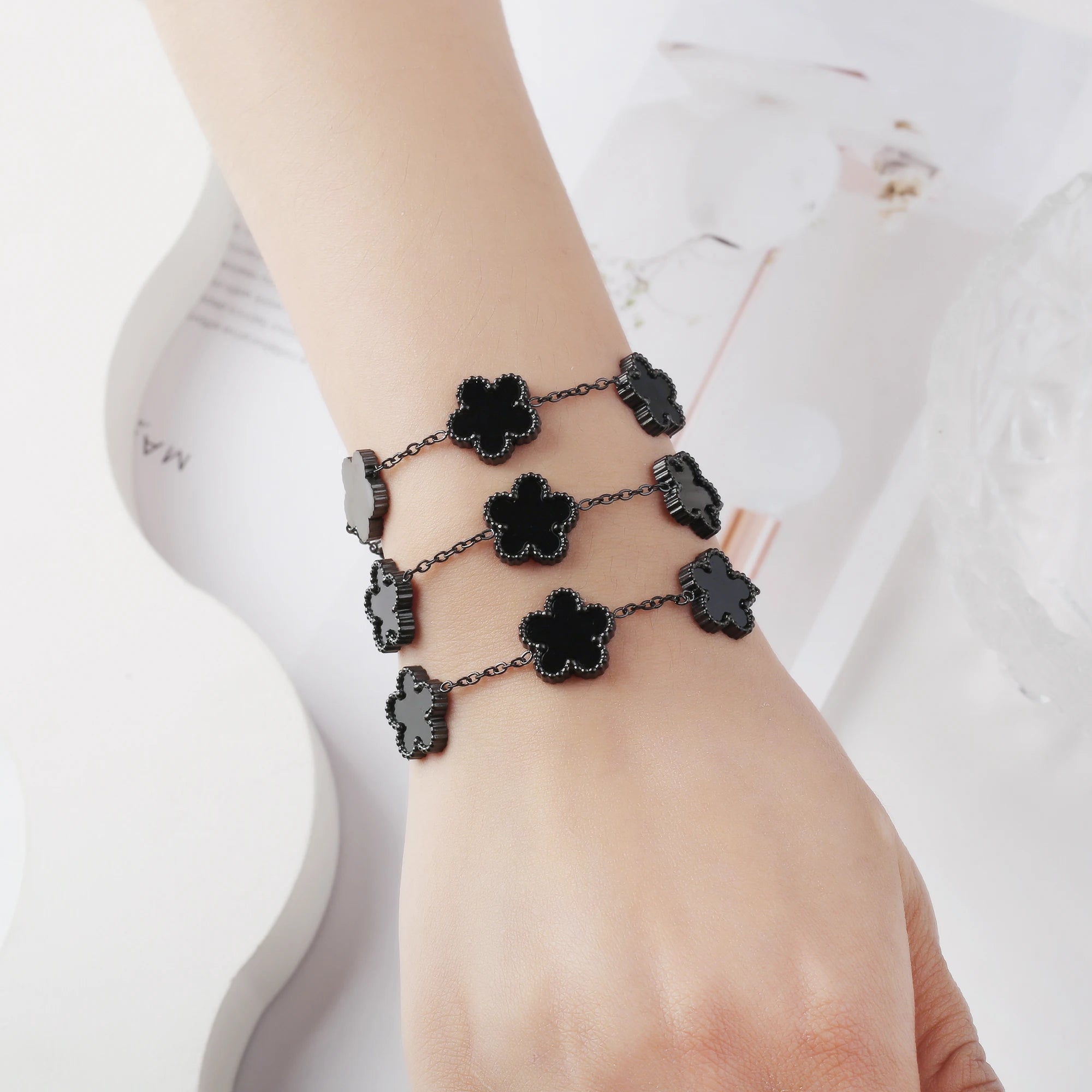 Five Leaf Clover Stainless Steel Bracelet – Shell Flower Women Party Jewelry Gift