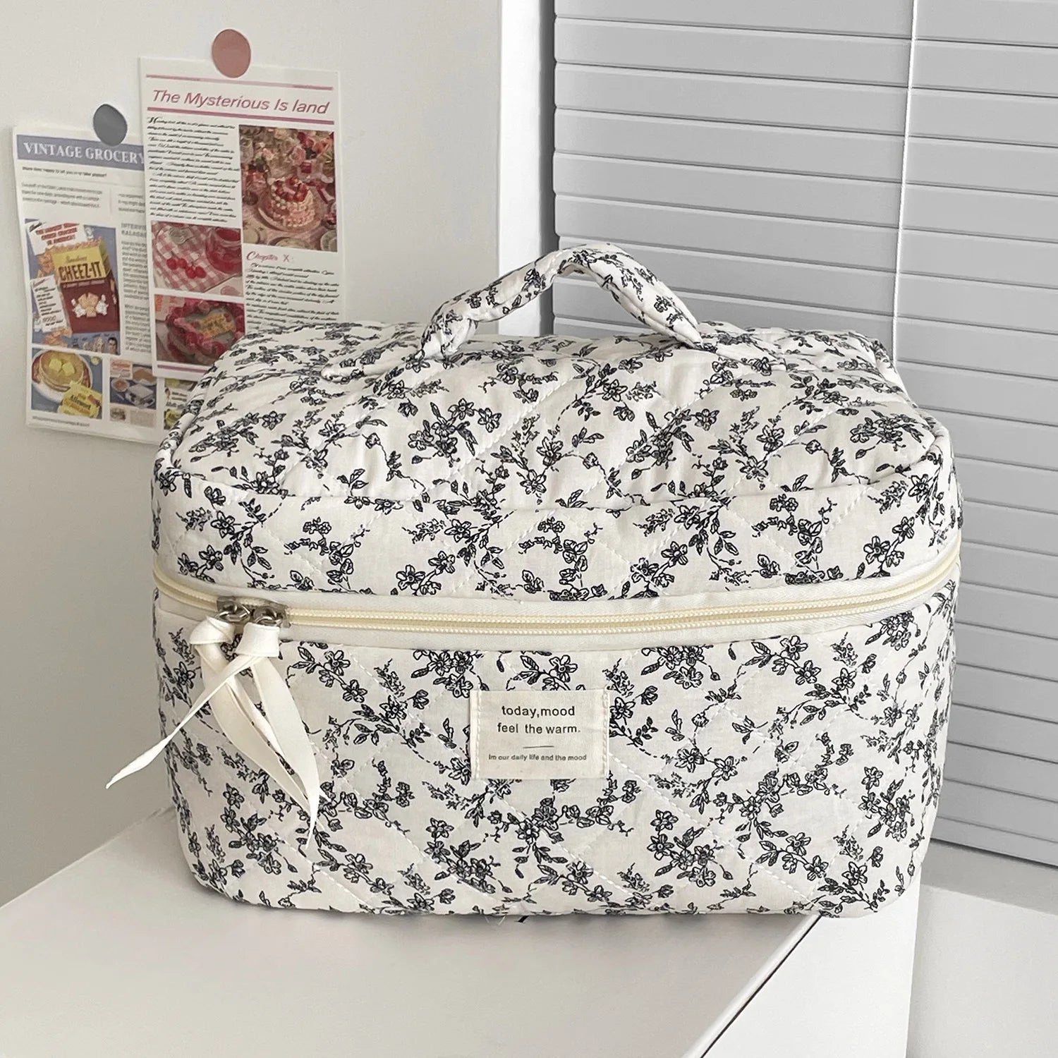 Black Floral Quilted Makeup Tote Bag – Travel Cosmetic Handbag Organizer
